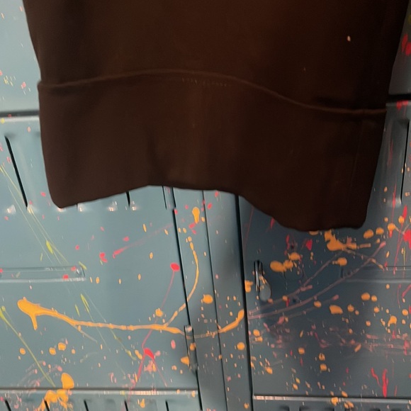 BCBGMaxazria size 4 capri slacks w/pocket detailing  W207 - Picture 5 of 10